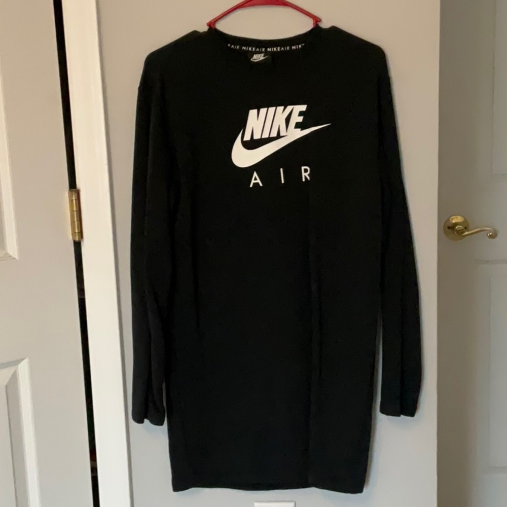 Nike Black Crewneck Sweater Casual Athletic Wear